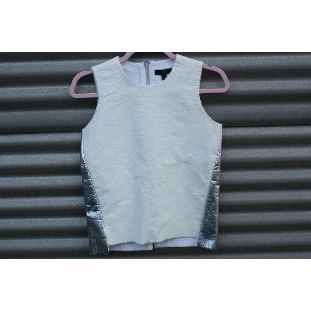 J Crew sleeveless Shirt White and Silver Metallic Shirt Size XS